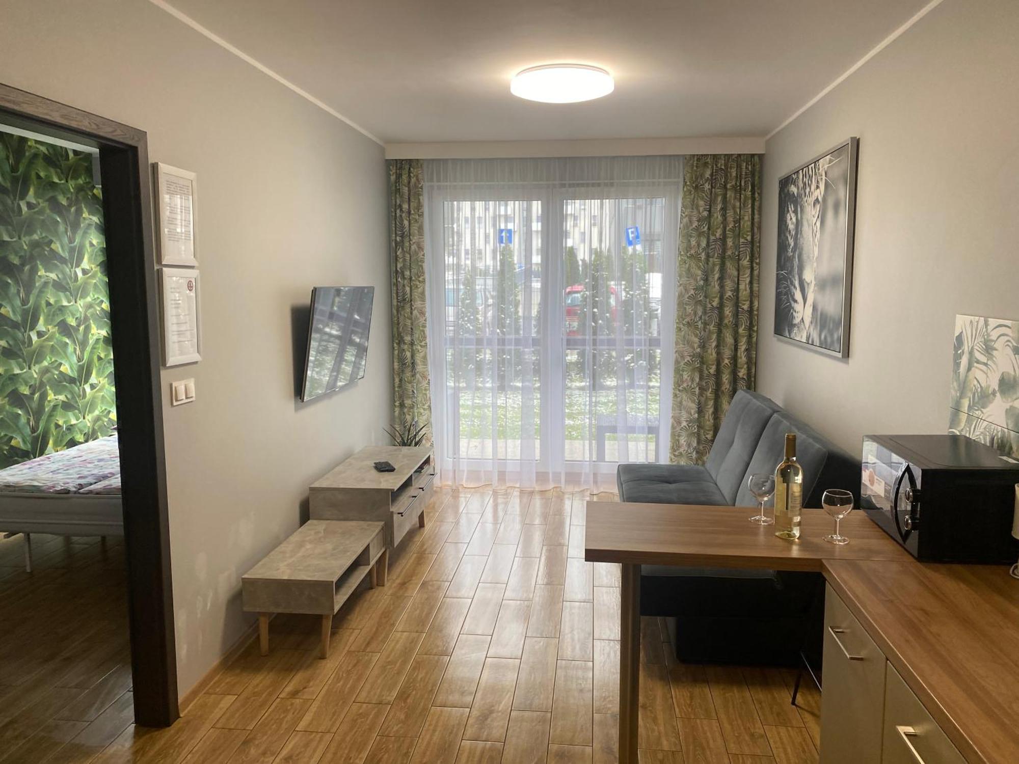 2 Tyskie Apartamenty Z Ogrodkiem Tychy Dış mekan fotoğraf