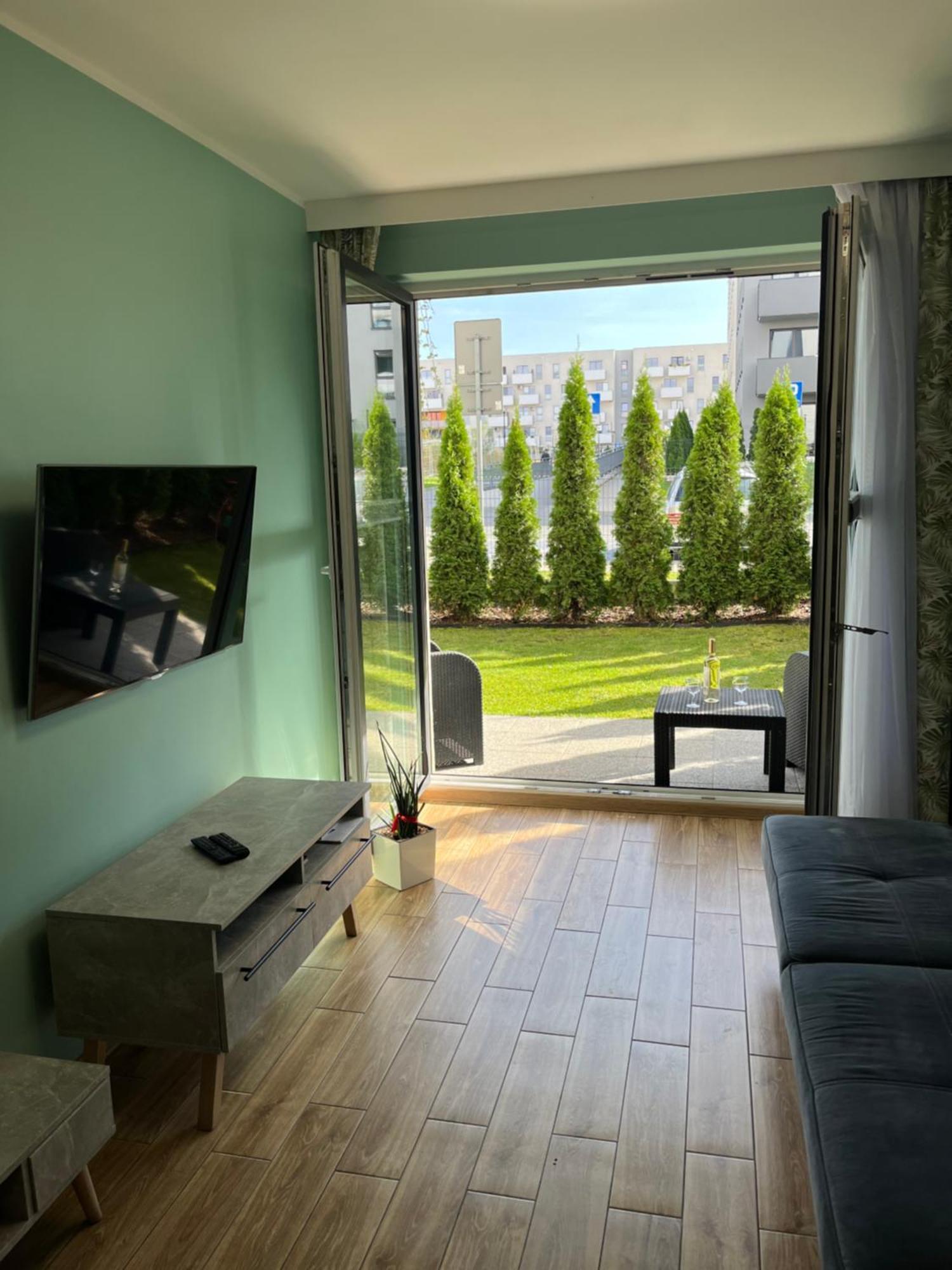 2 Tyskie Apartamenty Z Ogrodkiem Tychy Dış mekan fotoğraf